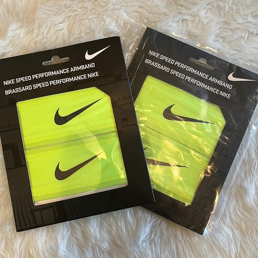 (2) New Nike Armband